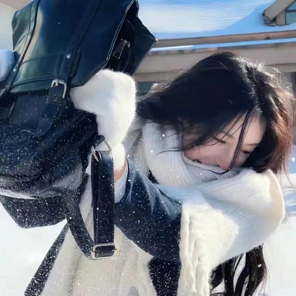 靠近我温暖你海报